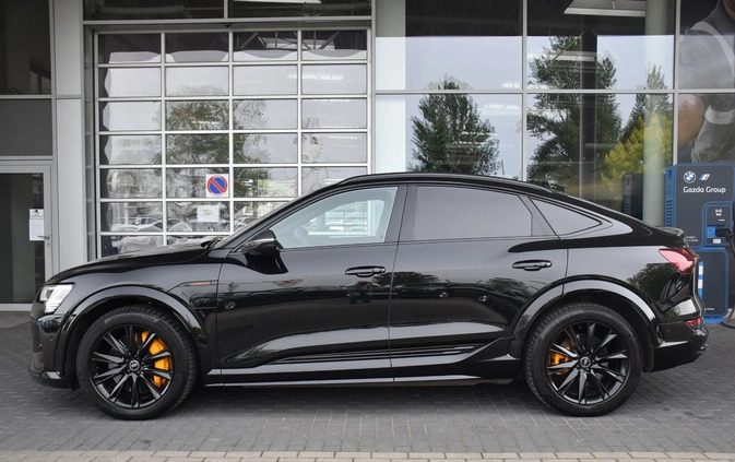 Audi e-tron cena 249900 przebieg: 45000, rok produkcji 2022 z Ćmielów małe 37